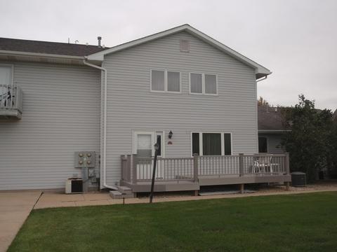 3022 Becker Dr #D, Peru, IL 61354 photo 2