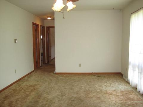 601 E Blaine St, Harvard, IL 60033 photo 6