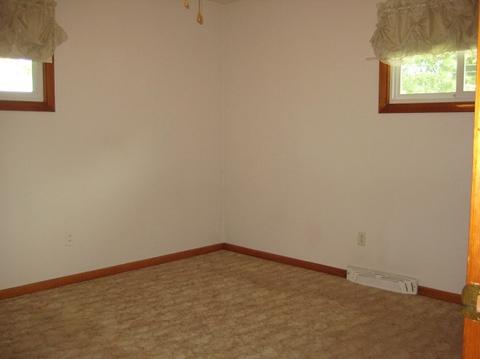 601 E Blaine St, Harvard, IL 60033 photo 8