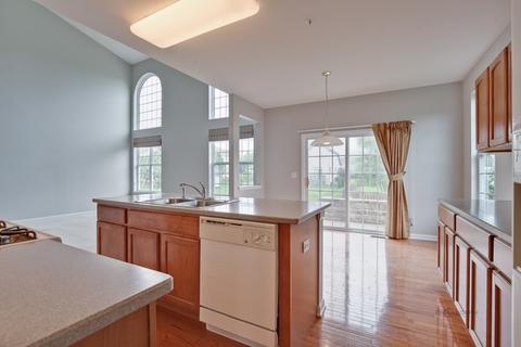 5759 River Birch Dr, Hoffman Estates, IL 60192 photo 8