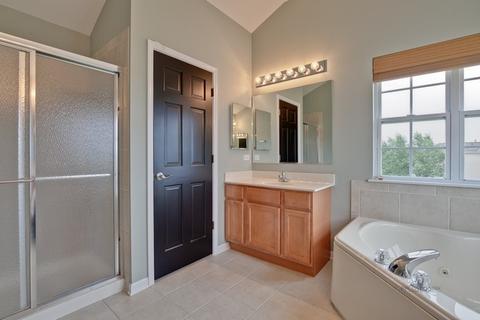 5759 River Birch Dr, Hoffman Estates, IL 60192 photo 22