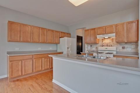 5759 River Birch Dr, Hoffman Estates, IL 60192 photo 11