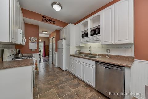 2158 Rossiter Pkwy, Plainfield, IL 60586 photo 2