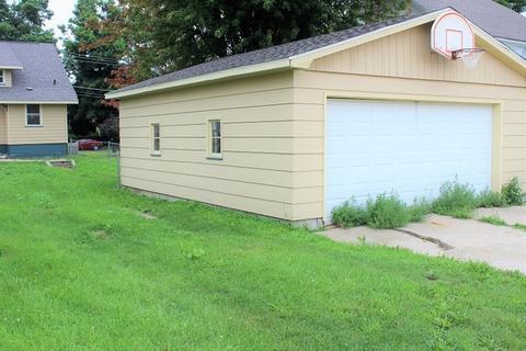 529 E Main St, Morrison, IL 61270 photo 32