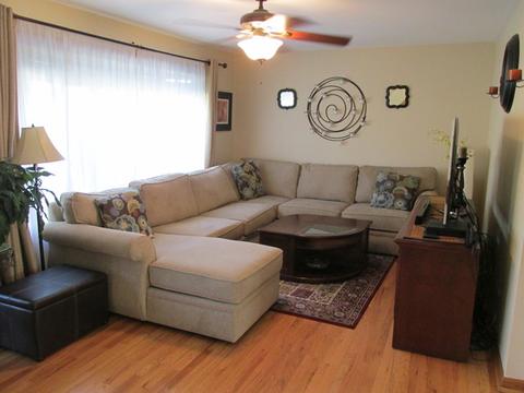 9024 Windsor Ln, Bridgeview, IL 60455 photo 2