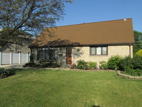 9024 Windsor Ln, Bridgeview, IL 60455 photo 1