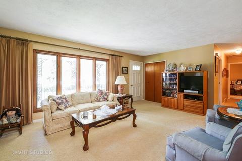 9 N521 Irwin Dr, Elgin, IL 60123 photo 2