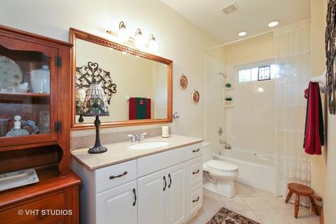 323 Sharon Dr, Sleepy Hollow, IL 60118 photo 14