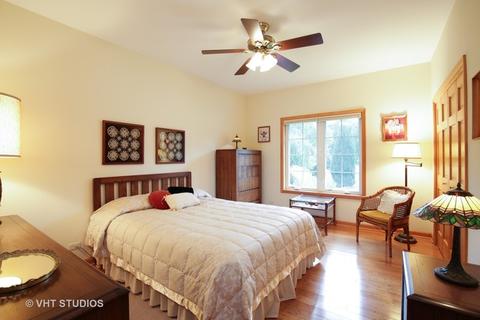 323 Sharon Dr, Sleepy Hollow, IL 60118 photo 13