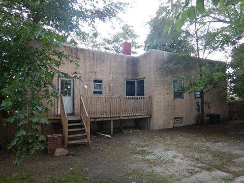 320 S Richards St, Joliet, IL 60433 photo 5
