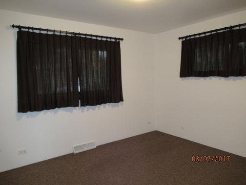Undisclosed, Burbank, IL 60459 photo 10