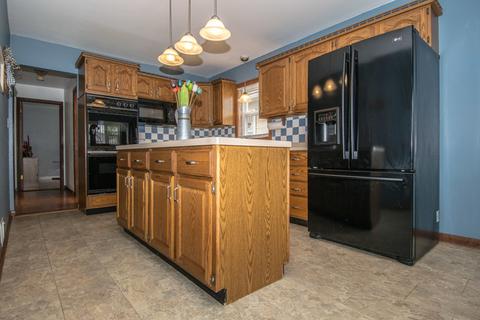 7428 W 58th Pl, Summit, IL 60501 photo 5