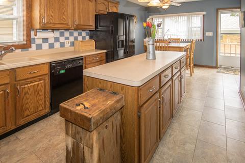 7428 W 58th Pl, Summit, IL 60501 photo 6