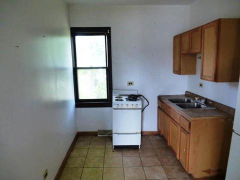 11446 S Champlain Ave, Chicago, IL 60628 photo 6