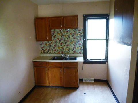 11446 S Champlain Ave, Chicago, IL 60628 photo 5