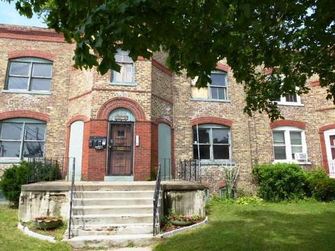 11446 S Champlain Ave, Chicago, IL 60628 photo 2