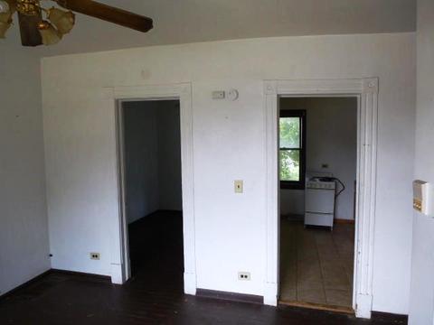 11446 S Champlain Ave, Chicago, IL 60628 photo 7