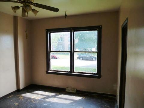 11446 S Champlain Ave, Chicago, IL 60628 photo 8