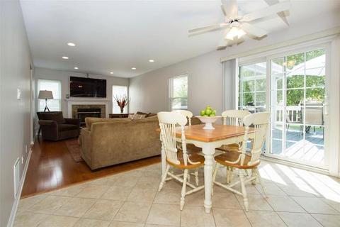 1313 Northgate Dr, Bartlett, IL 60103 photo 9