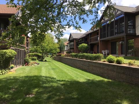 242 Stanhope Dr #C, Willowbrook, IL 60527 photo 20