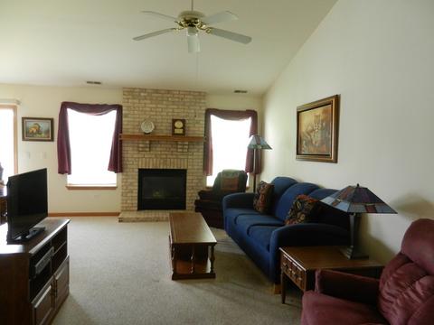 13865 S Balsam Ln #B, Plainfield, IL 60544 photo 2