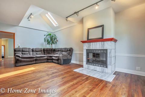 921 North Ave, Des Plaines, IL 60016 photo 3