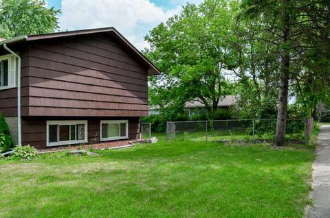 1635 Dennison Rd, Hoffman Estates, IL 60169 photo 12