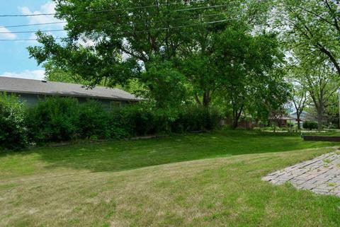 1635 Dennison Rd, Hoffman Estates, IL 60169 photo 13