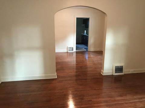 326 White Ave, Joliet, IL 60433 photo 2