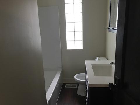 326 White Ave, Joliet, IL 60433 photo 4