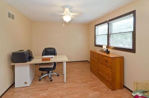 1755 Devonshire Ct, Elgin, IL 60123 photo 20