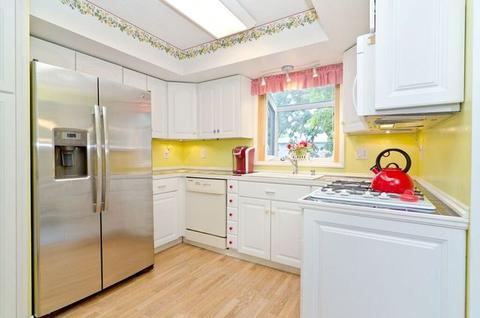 1755 Devonshire Ct, Elgin, IL 60123 photo 8