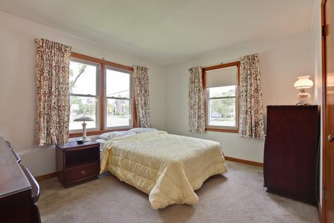 8 N 5th Ave, Des Plaines, IL 60016 photo 9