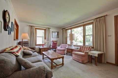 8 N 5th Ave, Des Plaines, IL 60016 photo 4