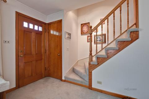 8 N 5th Ave, Des Plaines, IL 60016 photo 2
