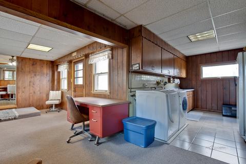 8 N 5th Ave, Des Plaines, IL 60016 photo 17