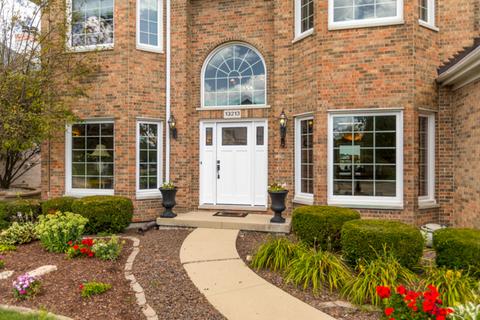 13213 Lakepoint Dr, Plainfield, IL 60585 photo 3