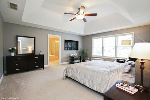860 Freeman Rd, Hoffman Estates, IL 60192 photo 12