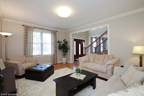 860 Freeman Rd, Hoffman Estates, IL 60192 photo 3