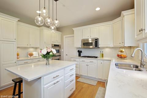 860 Freeman Rd, Hoffman Estates, IL 60192 photo 6