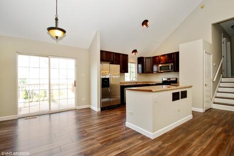 2004 Sutton Ct, Joliet, IL 60435 photo 3
