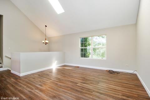 2004 Sutton Ct, Joliet, IL 60435 photo 2