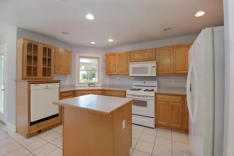927 Edgewater Dr, Morris, IL 60450 photo 9