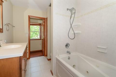 143 S Berteau Ave, Bartlett, IL 60103 photo 15