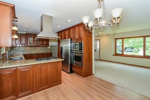 143 S Berteau Ave, Bartlett, IL 60103 photo 9