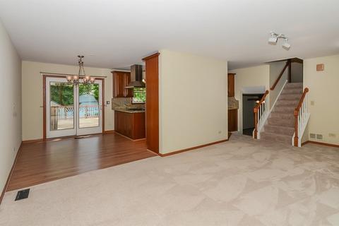 143 S Berteau Ave, Bartlett, IL 60103 photo 4