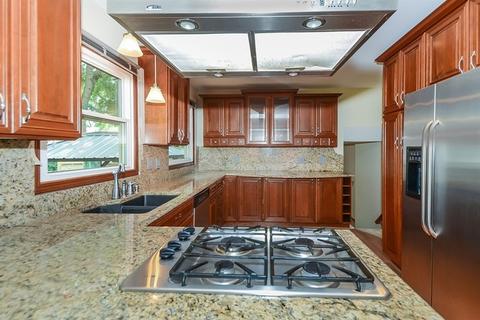 143 S Berteau Ave, Bartlett, IL 60103 photo 5