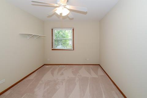 143 S Berteau Ave, Bartlett, IL 60103 photo 16