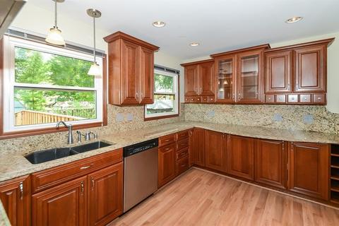 143 S Berteau Ave, Bartlett, IL 60103 photo 6