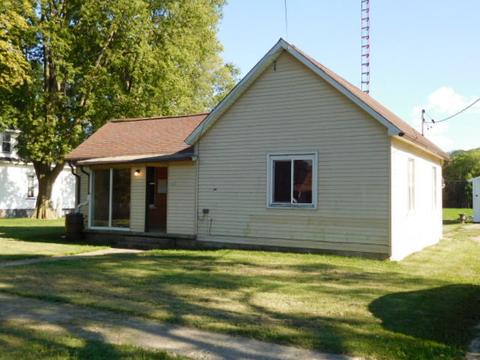 408 E 6th St, Long Point, IL 61333 photo 1